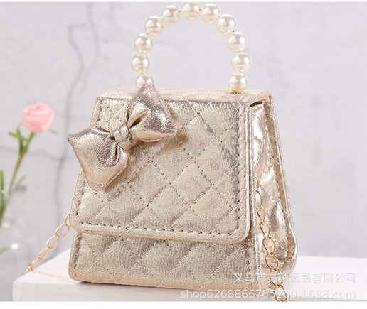 3D Bow T Shiny Purse